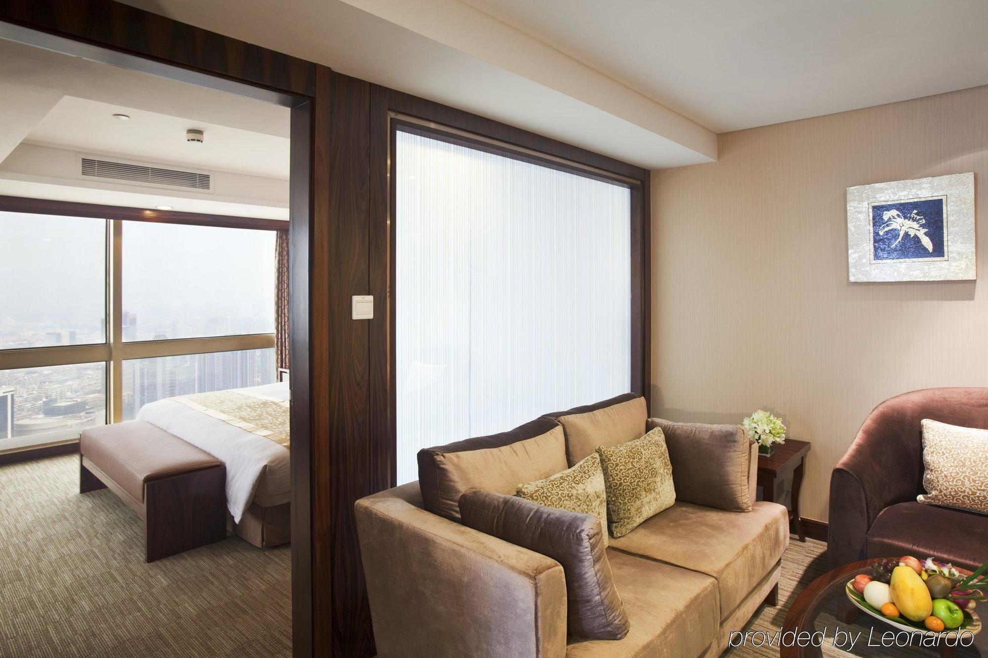 Crowne Plaza Nanjing Hotels & Suites Rum bild