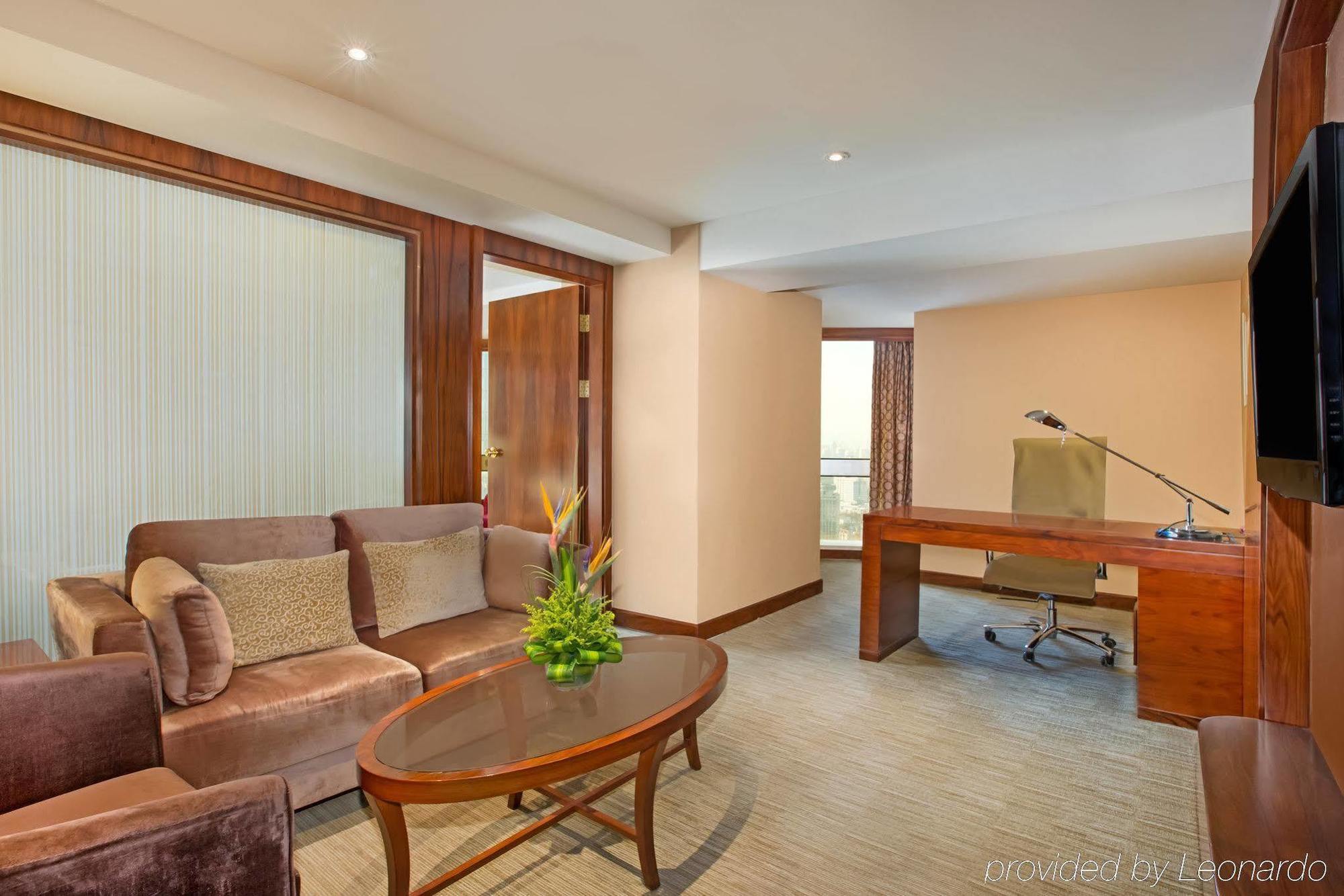 Crowne Plaza Nanjing Hotels & Suites Exteriör bild