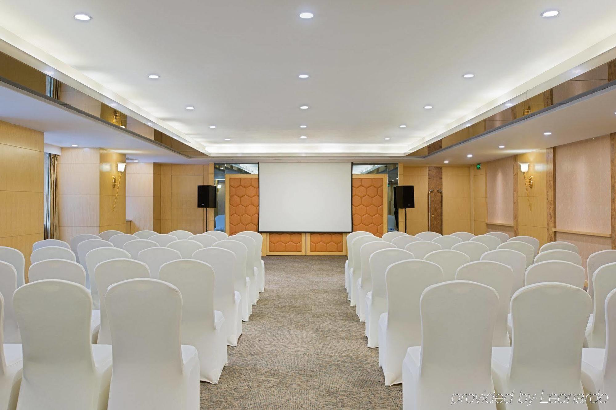 Crowne Plaza Nanjing Hotels & Suites Exteriör bild