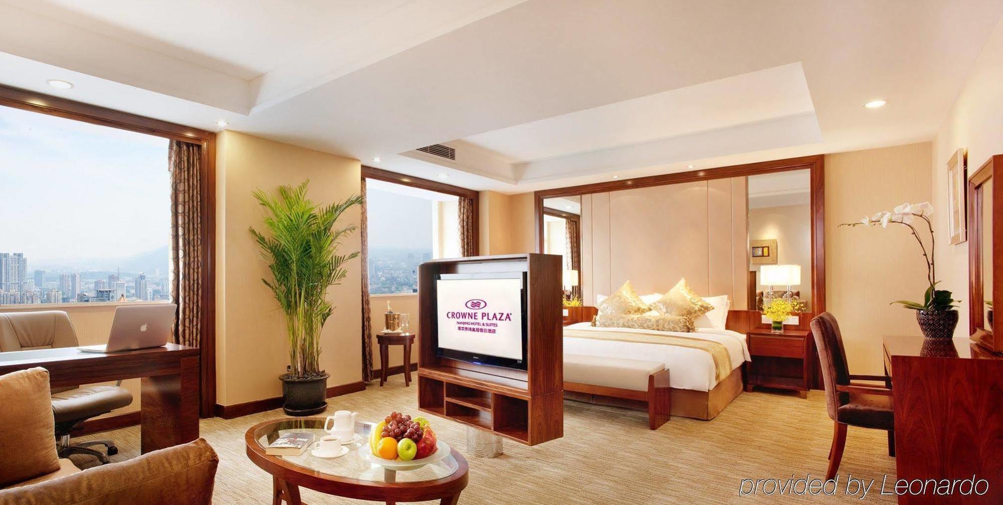 Crowne Plaza Nanjing Hotels & Suites Exteriör bild